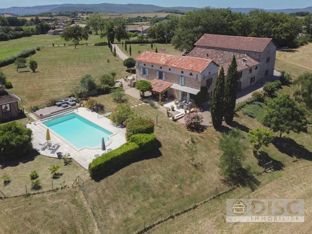 Maison à SAINT-MARTIN-LAGUEPIE