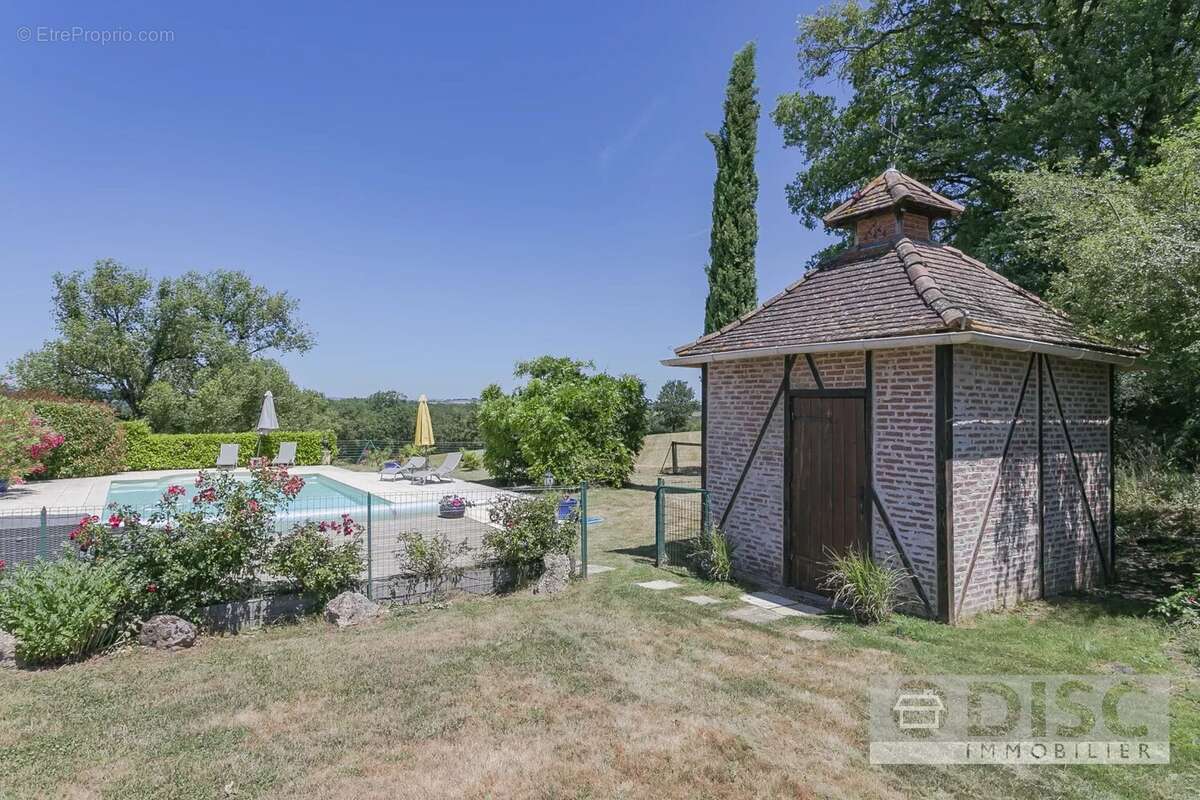 Maison à SAINT-MARTIN-LAGUEPIE