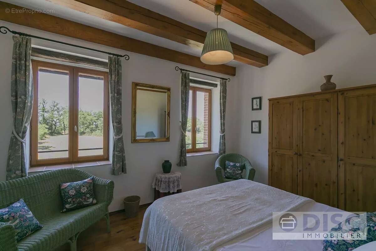 Maison à SAINT-MARTIN-LAGUEPIE