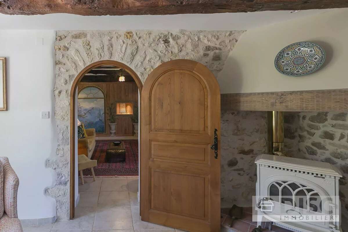 Maison à SAINT-MARTIN-LAGUEPIE