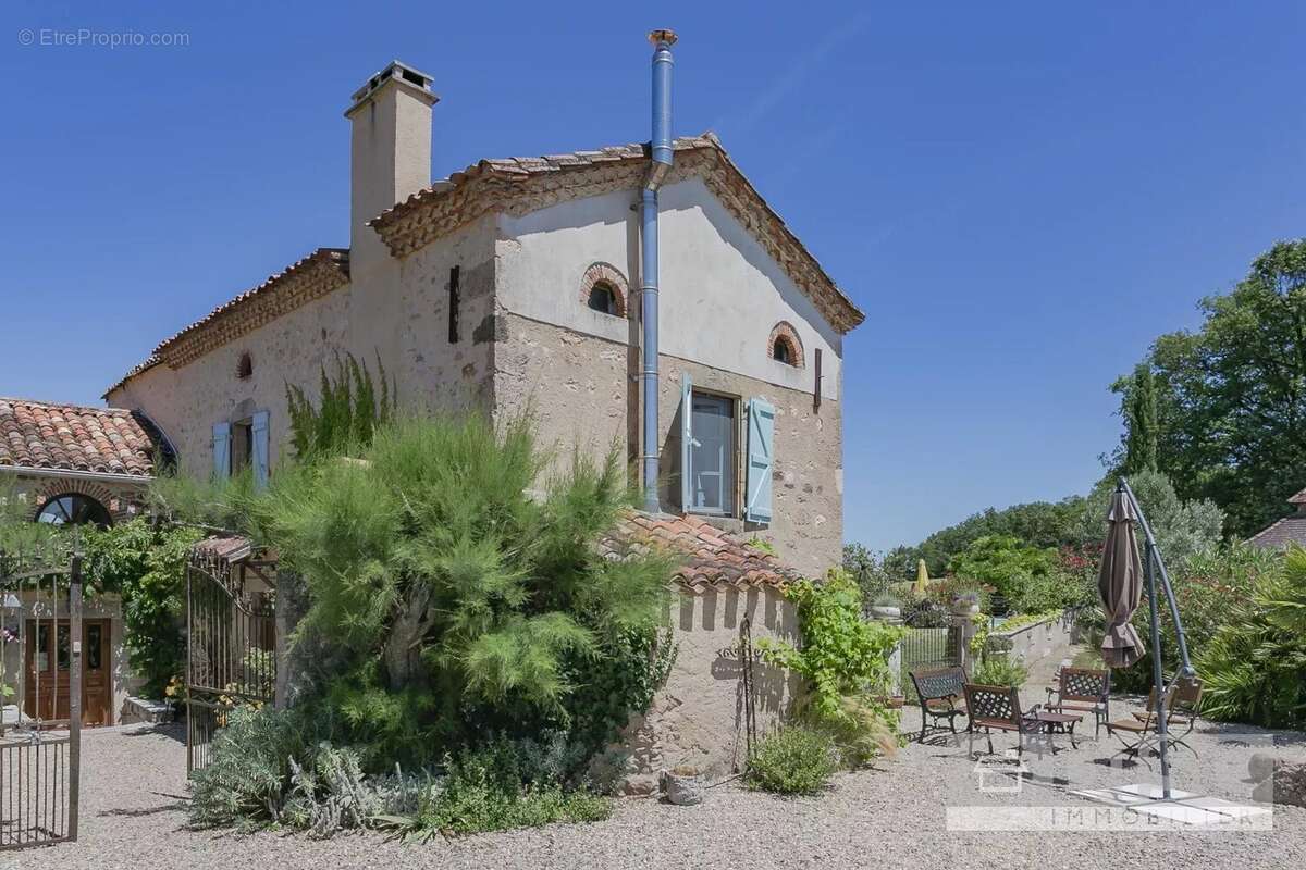 Maison à SAINT-MARTIN-LAGUEPIE