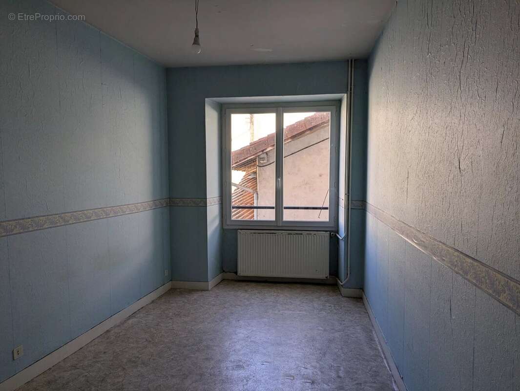 Appartement à ORADOUR-SUR-VAYRES