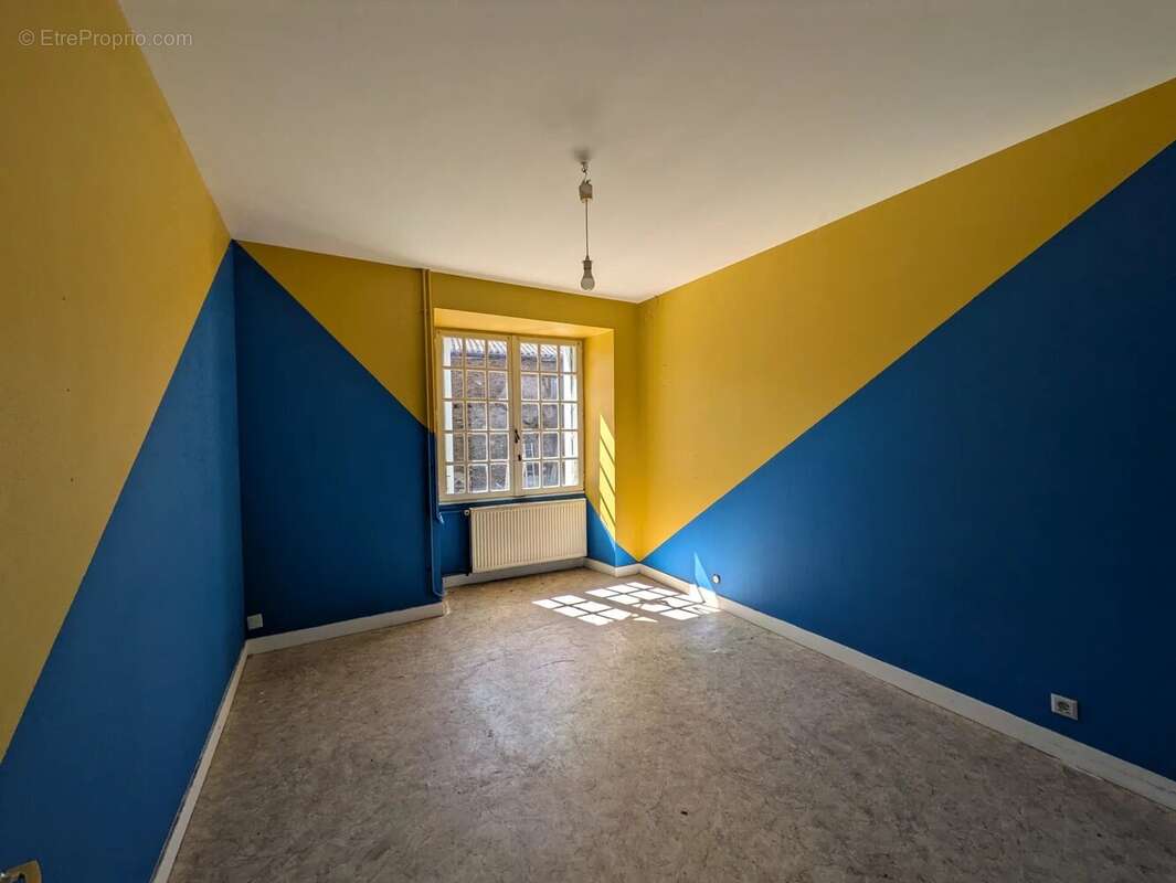 Appartement à ORADOUR-SUR-VAYRES