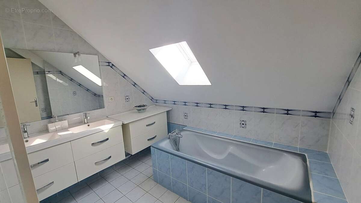 Maison à BONNENCONTRE