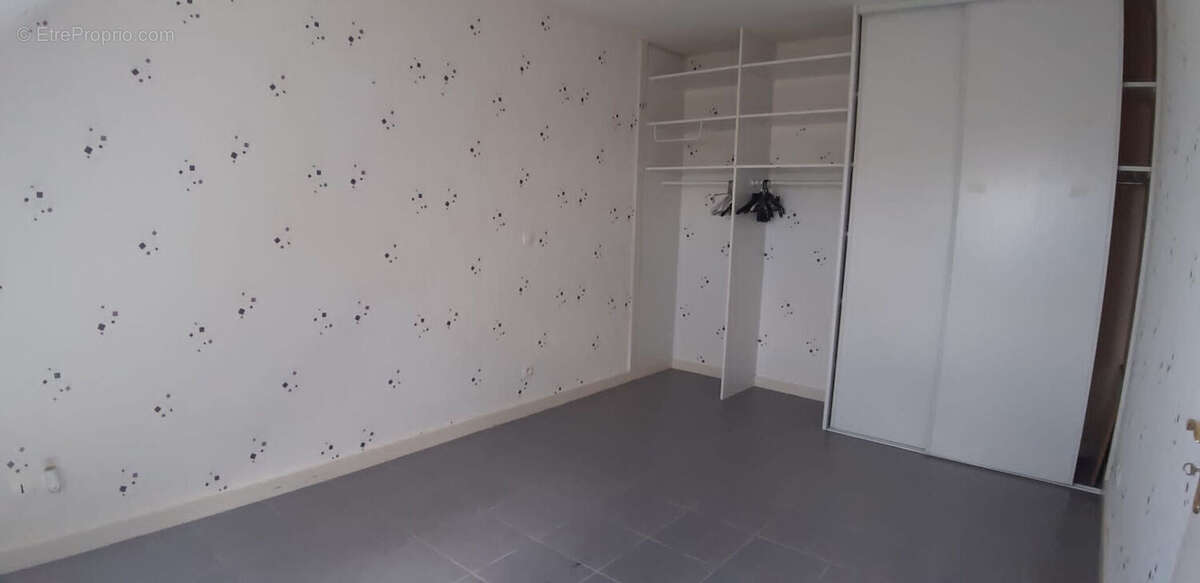Appartement à EPERNON