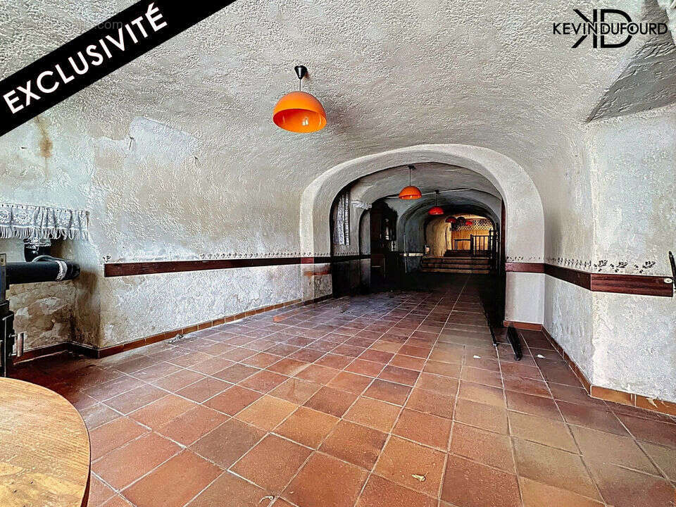 Commerce à LES VANS