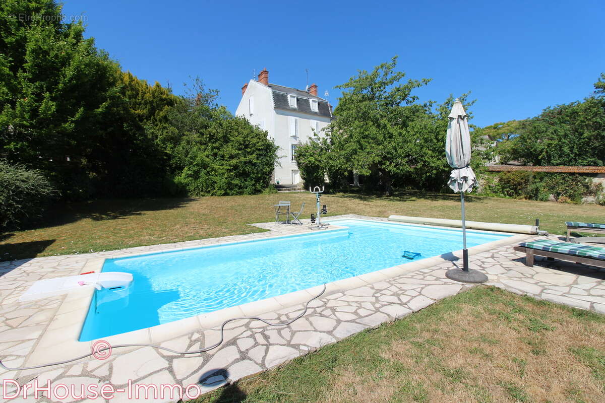 Maison à SAINT-PIERRE-LES-NEMOURS