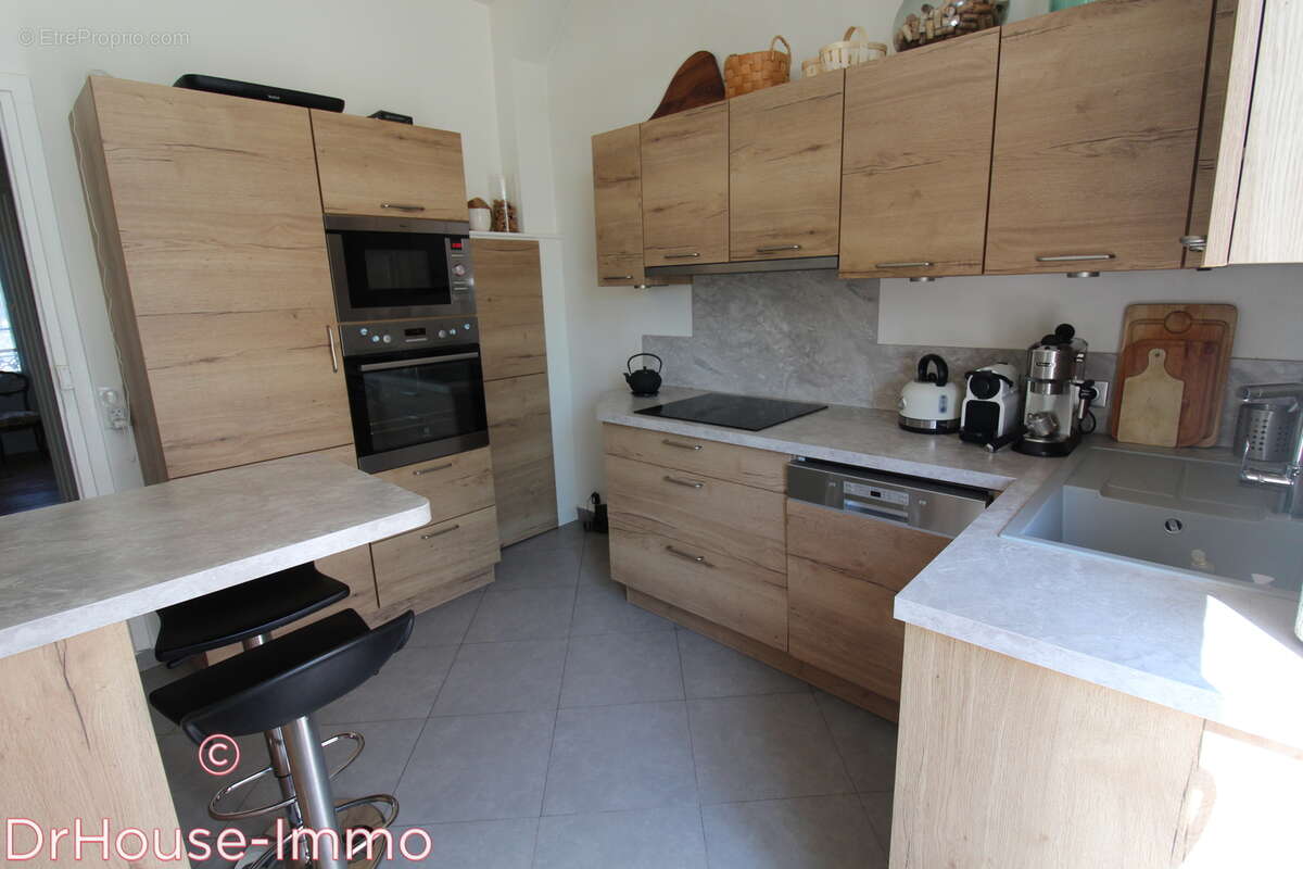 Maison à SAINT-PIERRE-LES-NEMOURS