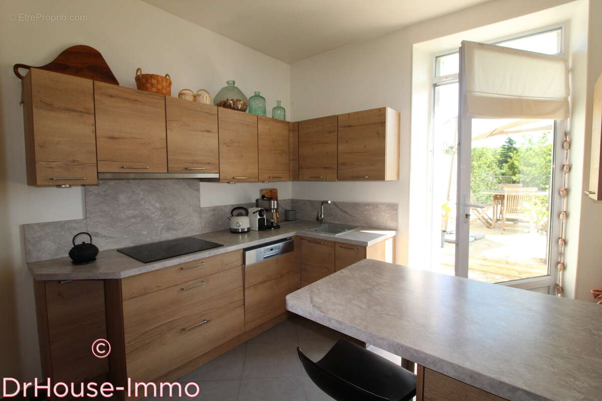 Maison à SAINT-PIERRE-LES-NEMOURS