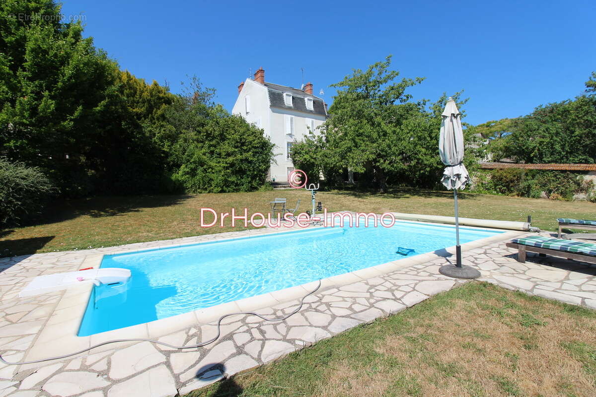 Maison à SAINT-PIERRE-LES-NEMOURS