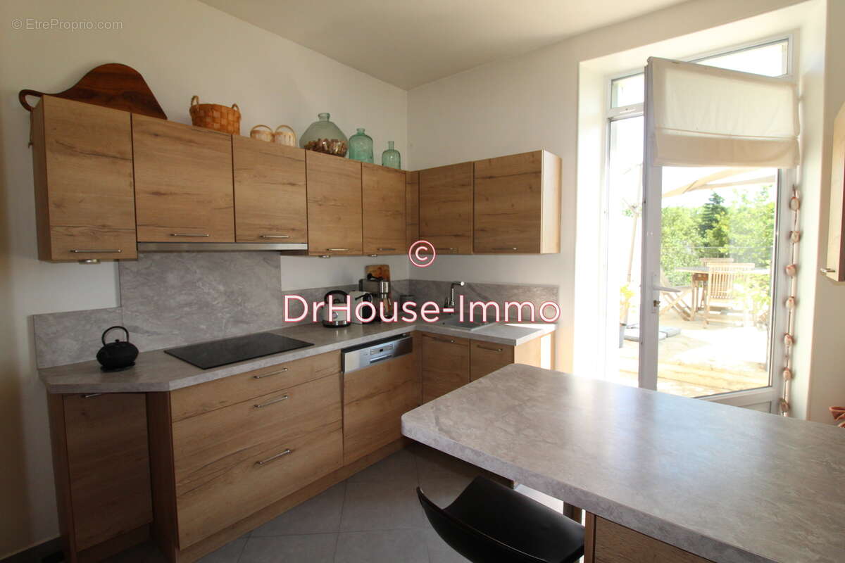 Maison à SAINT-PIERRE-LES-NEMOURS