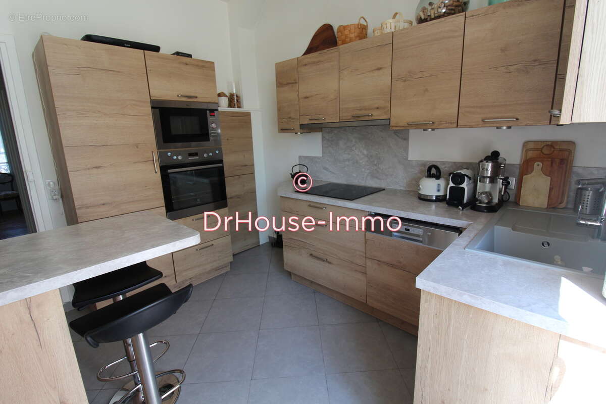 Maison à SAINT-PIERRE-LES-NEMOURS