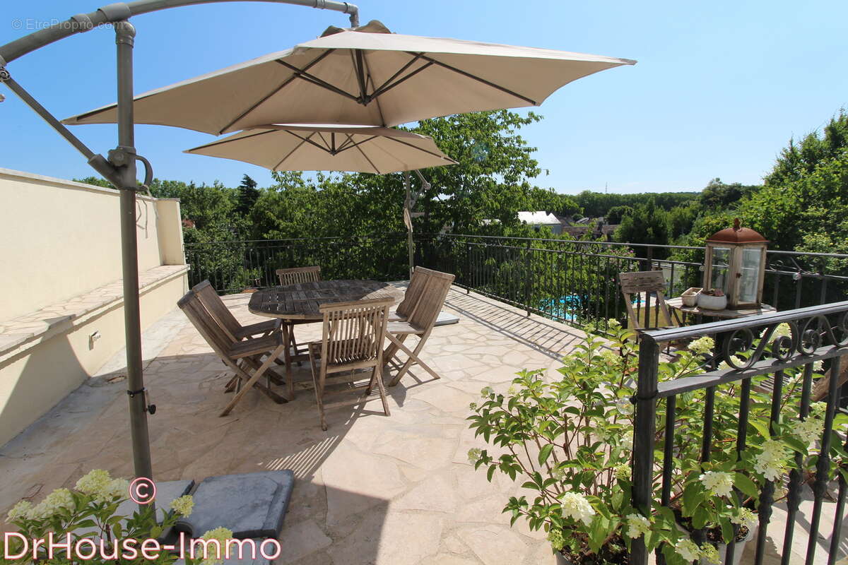 Maison à SAINT-PIERRE-LES-NEMOURS