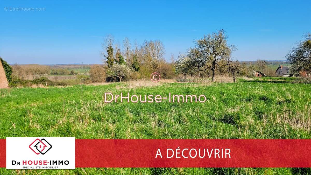 Terrain à AMIGNY-ROUY