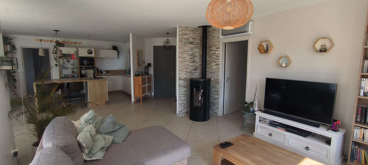 Maison à SAINT-GELAIS