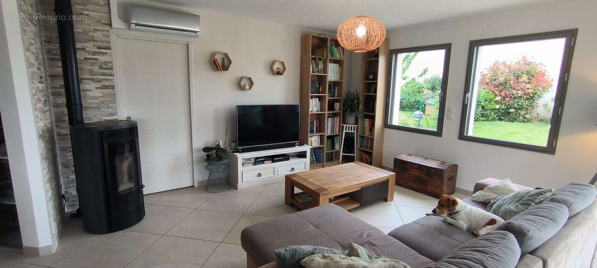 Maison à SAINT-GELAIS