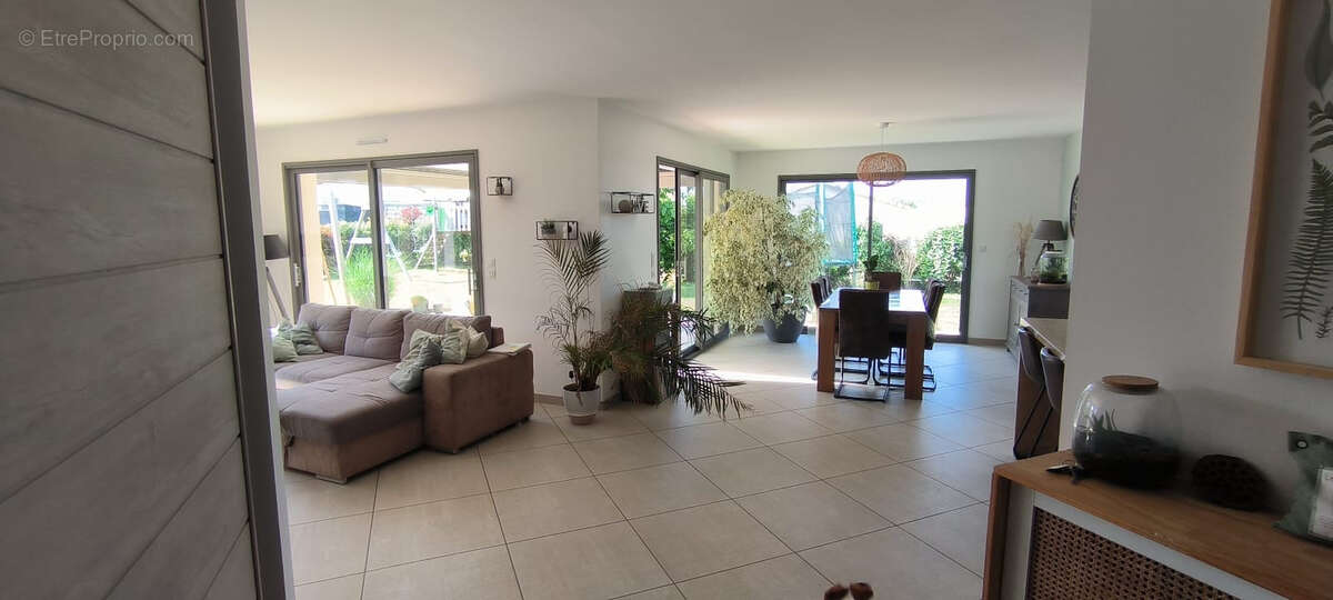 Maison à SAINT-GELAIS