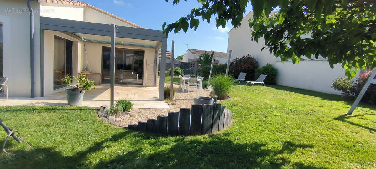 Maison à SAINT-GELAIS