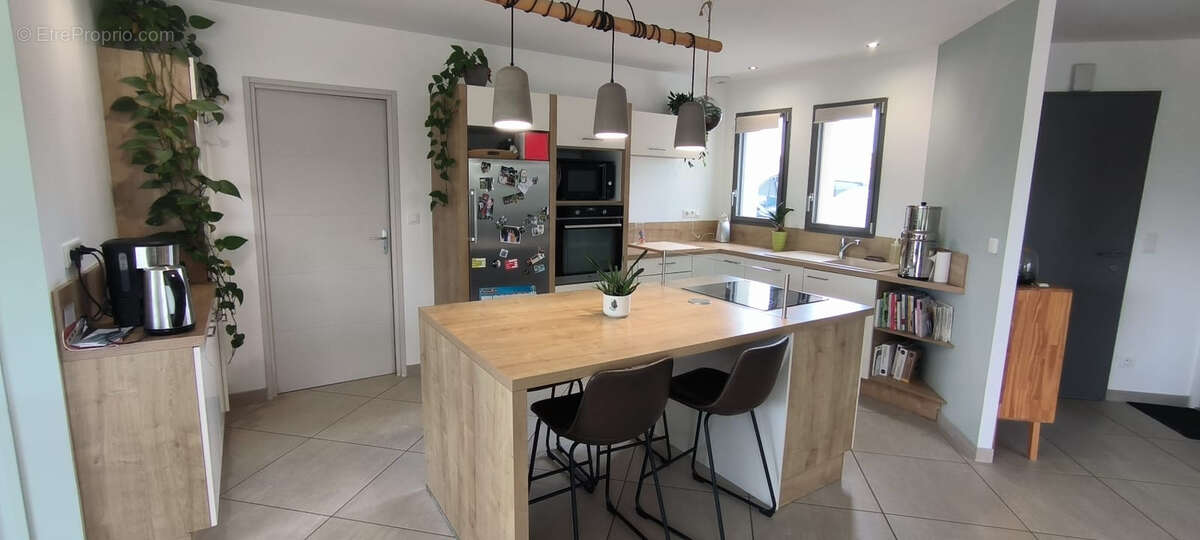 Maison à SAINT-GELAIS