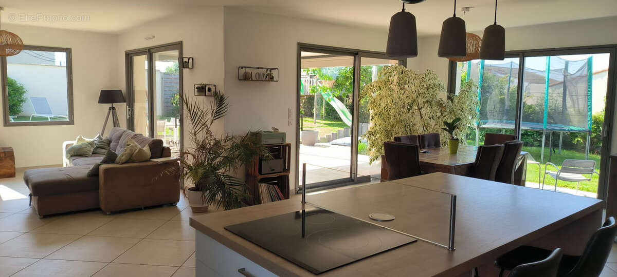 Maison à SAINT-GELAIS