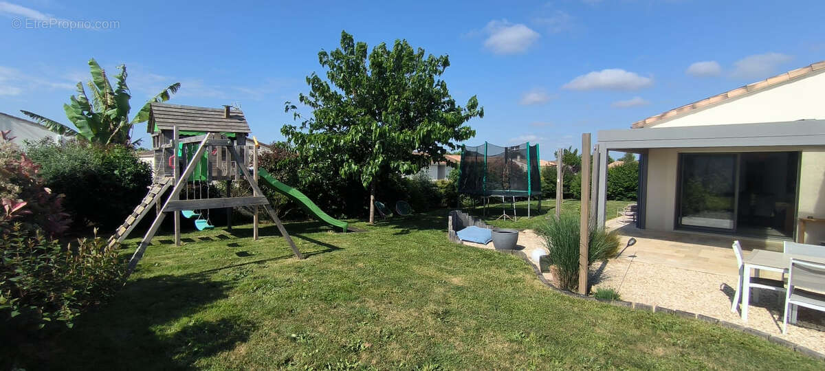 Maison à SAINT-GELAIS