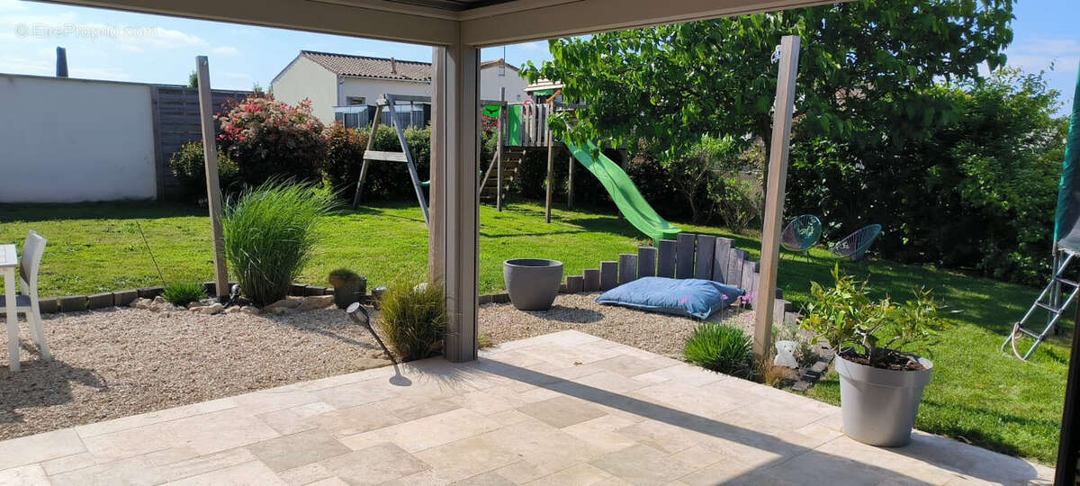 Maison à SAINT-GELAIS