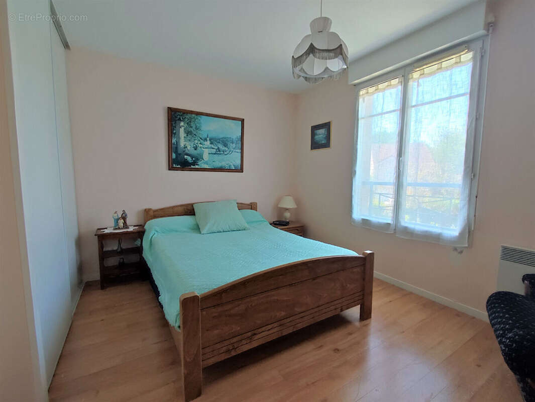 Appartement à SAINT-JEAN-DE-BRAYE