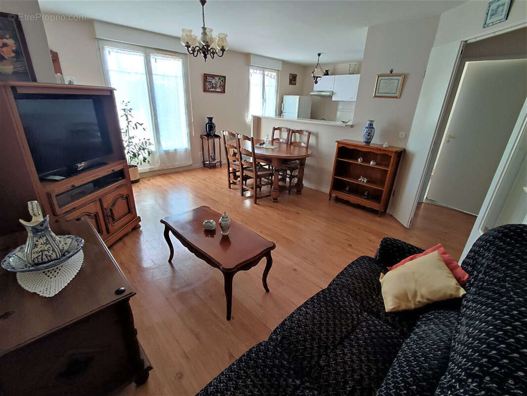 Appartement à SAINT-JEAN-DE-BRAYE