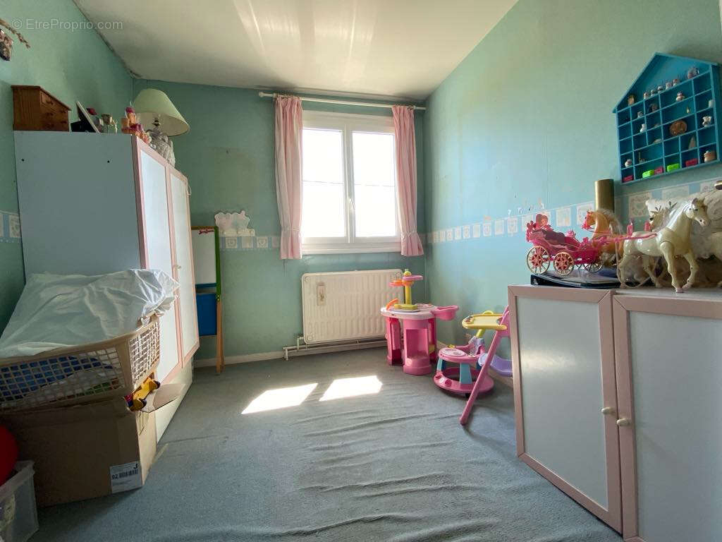 Maison à NEUILLY-SAINT-FRONT