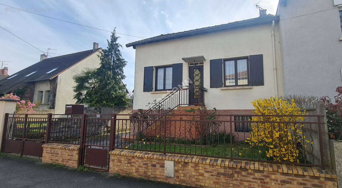 Maison à LIVRY-GARGAN