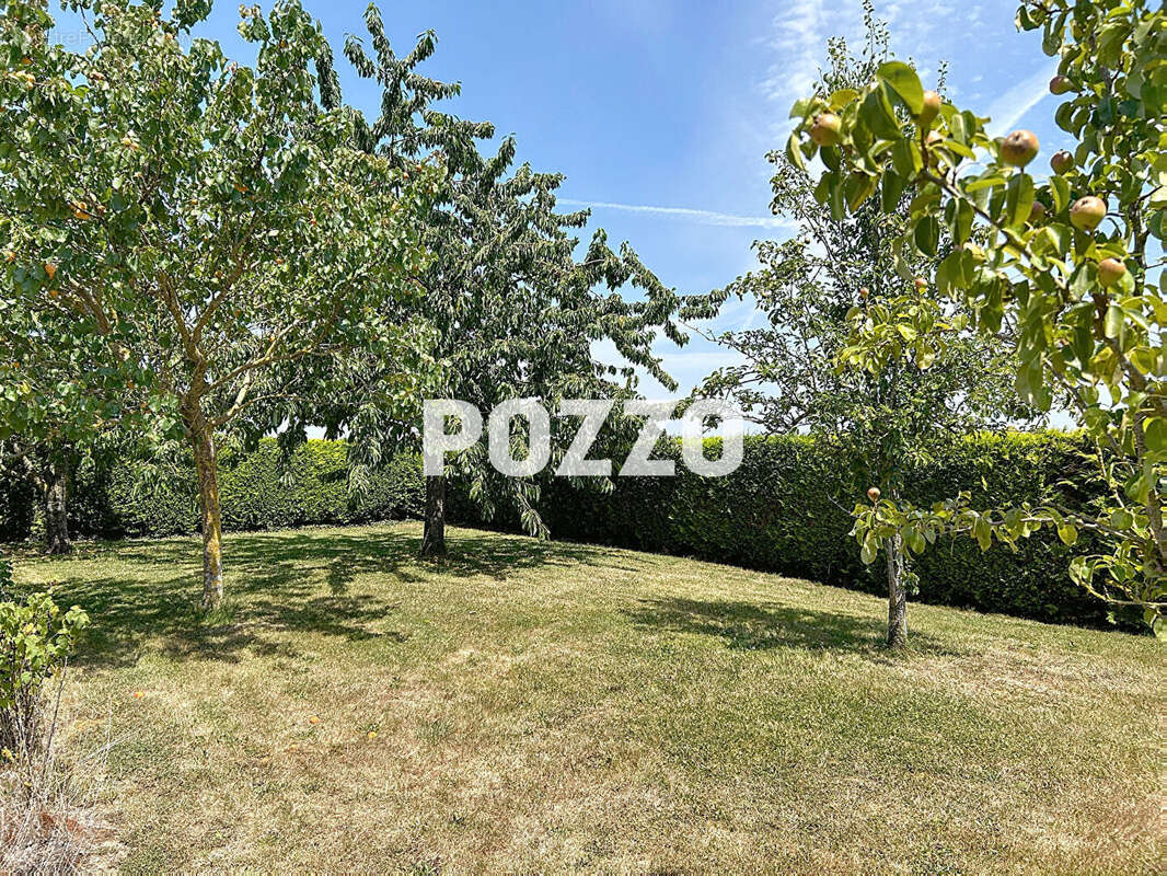 Maison à LE BENY-BOCAGE