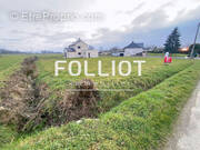 Terrain à SAINT-SAUVEUR-DES-LANDES