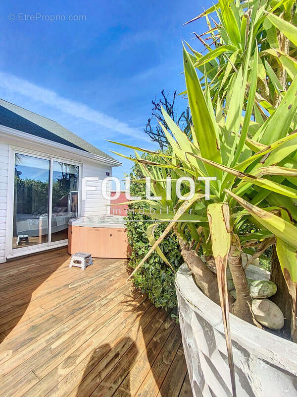 Maison à COUDEVILLE-SUR-MER