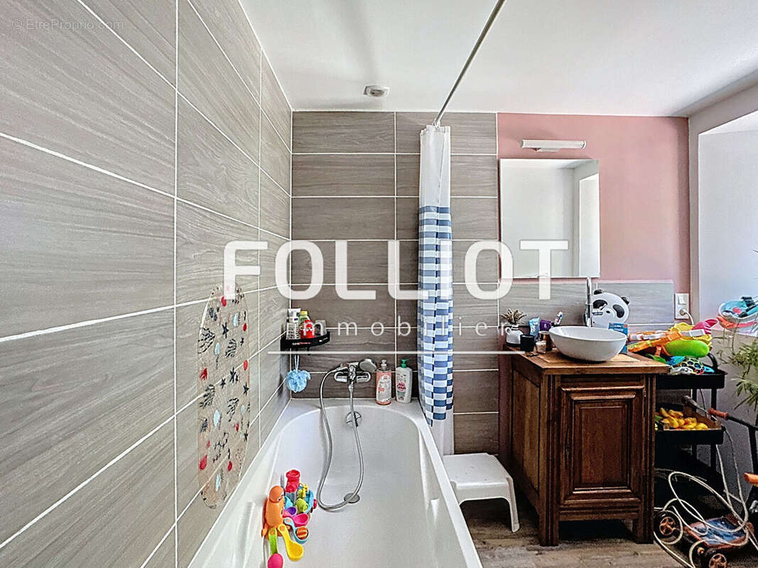 Maison à GOUVILLE-SUR-MER