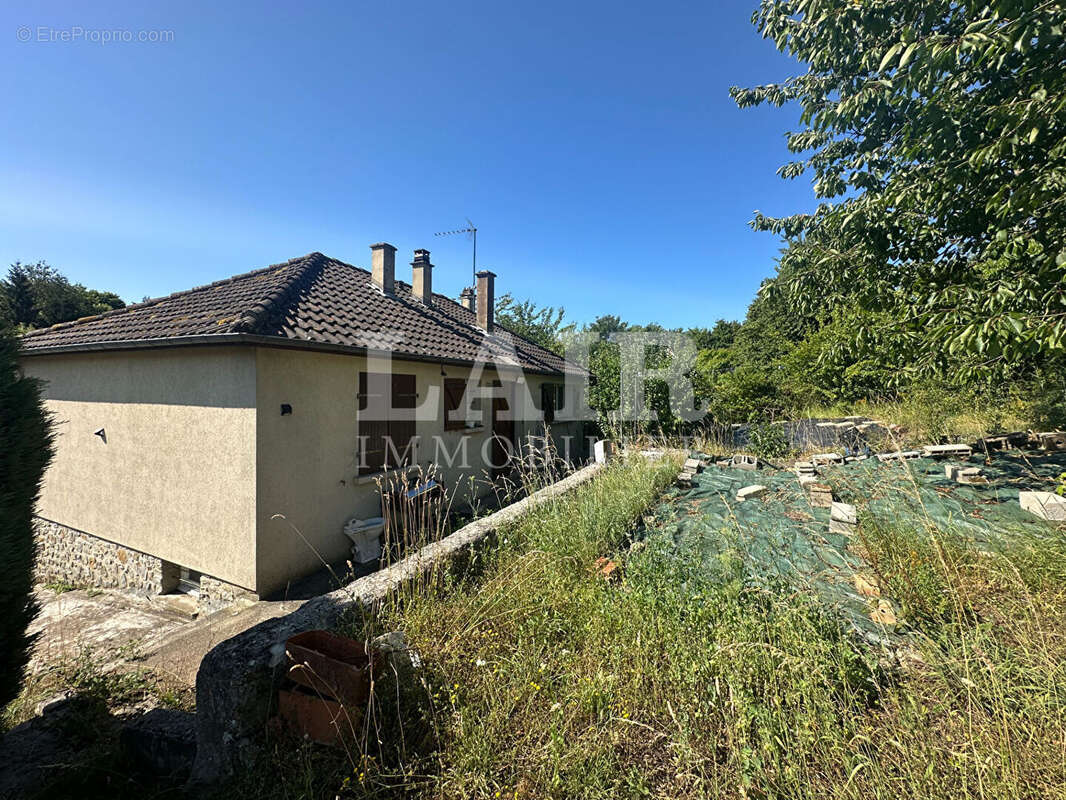 Maison à LONGNY-AU-PERCHE