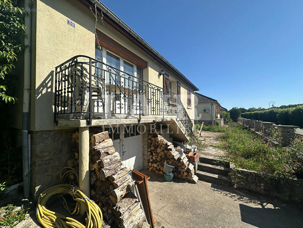 Maison à LONGNY-AU-PERCHE