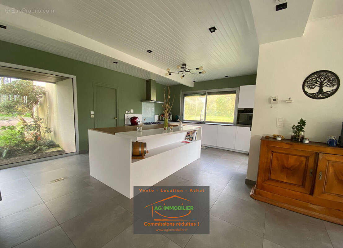 Maison à SAINT-MEEN-LE-GRAND