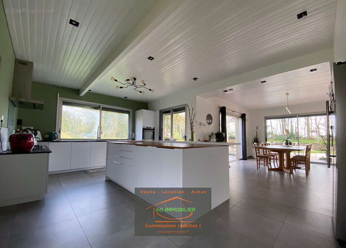 Maison à SAINT-MEEN-LE-GRAND