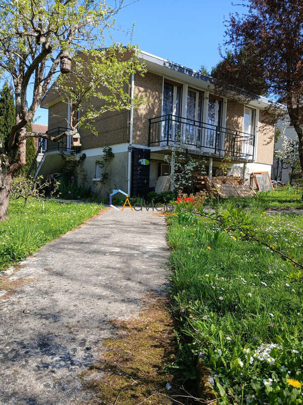 Maison à COULOMMIERS