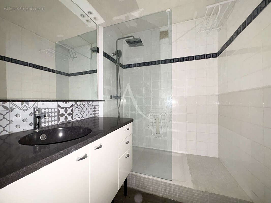 Appartement à HEROUVILLE-SAINT-CLAIR