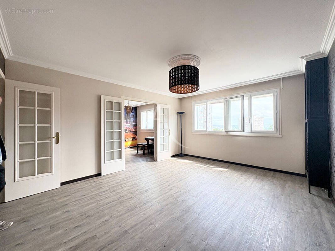 Appartement à HEROUVILLE-SAINT-CLAIR
