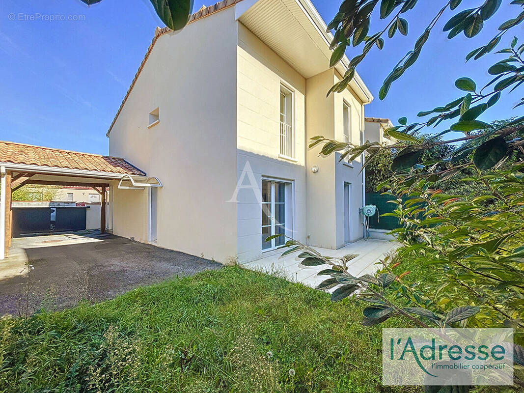 Maison à CASTELGINEST