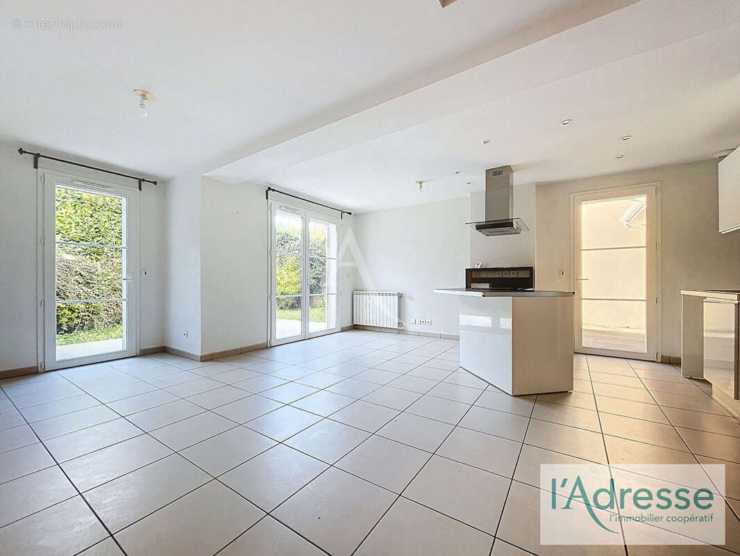 Maison à CASTELGINEST