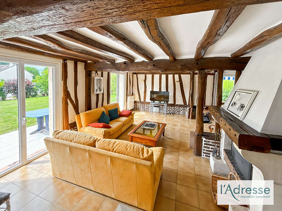 Maison à FLEURY-SUR-ANDELLE