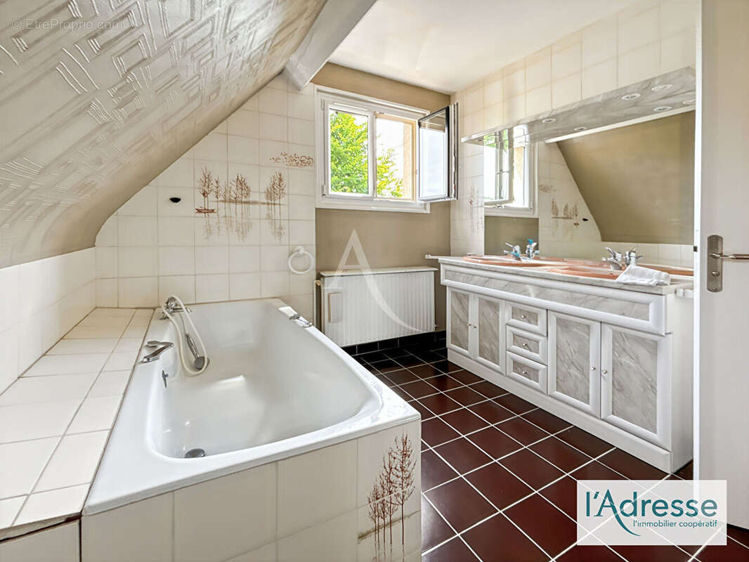 Maison à FLEURY-SUR-ANDELLE