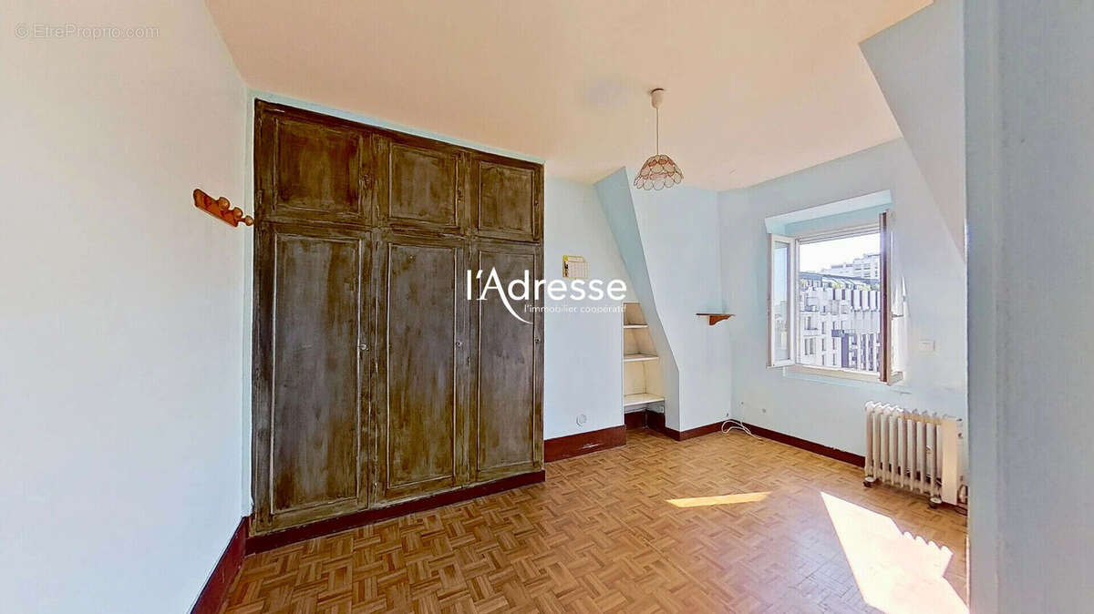 Appartement à PARIS-15E