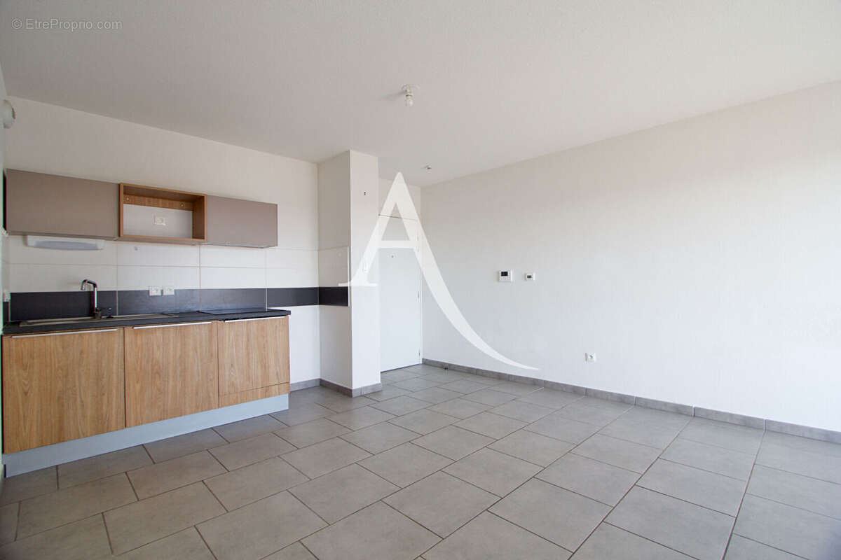 Appartement à LATTES