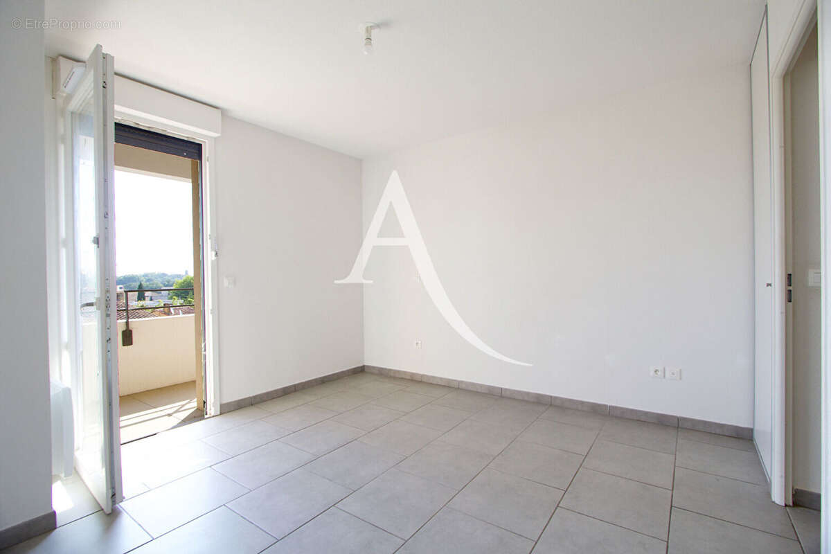 Appartement à LATTES