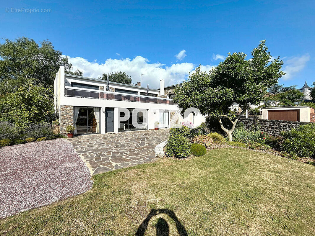 Maison à DONVILLE-LES-BAINS