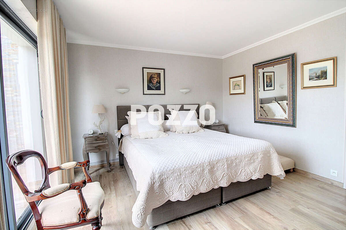 Maison à DONVILLE-LES-BAINS